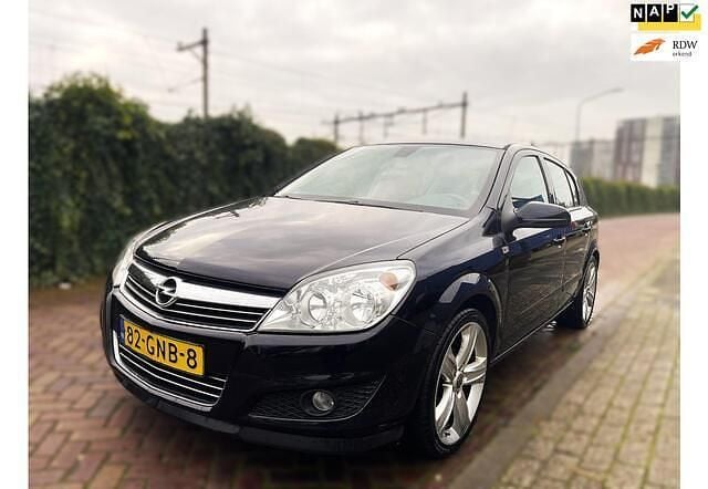 Occasion Opel Astra Cosmo 140 PK (102 kW) 2008 Zwart Hatchback