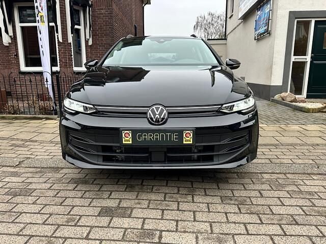 Occasion VW Golf VIII 116 PK (85 kW) 2025 Zwart (metallic) Stationwagen