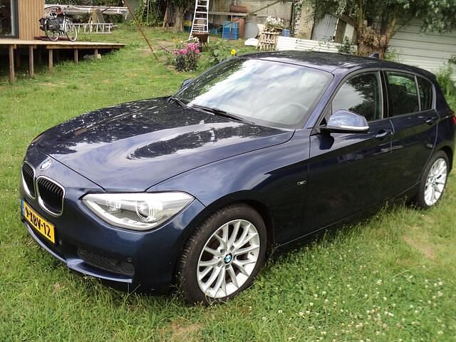 Blauw Gebruikt 2014 BMW 116 Executive Hatchback | € 12.750 (Eerlijke prijs) - Afbeelding 1/4