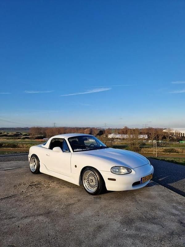 Gebruikt 1998 Mazda MX5 Cabriolet | € 4.000 (Eerlijke prijs) - Afbeelding 1/4