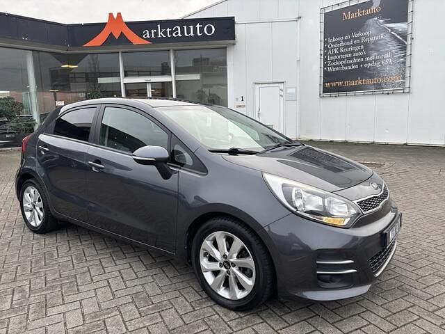 Grijs Occasion 2015 Kia Rio DREAM-TEAM Edition Hatchback | € 9.440 (Eerlijke prijs) - Afbeelding 1/3
