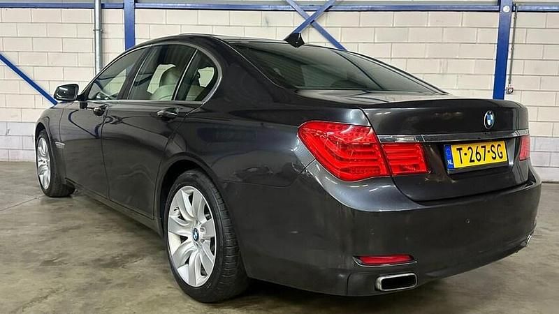Occasion BMW 740 328 PK (241 kW) 2009 Grijs Sedan
