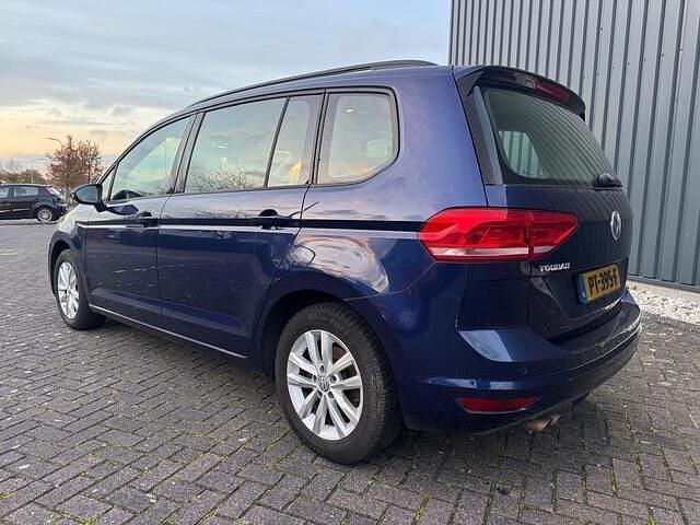 Occasion VW Touran Highline 150 PK (110 kW) 2016 Blauw (metallic) MPV
