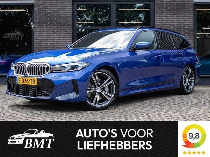Blauw Occasion 2022 BMW 330 M Sport Stationwagen | € 43.450 (Iets duurder) - Afbeelding 1/4