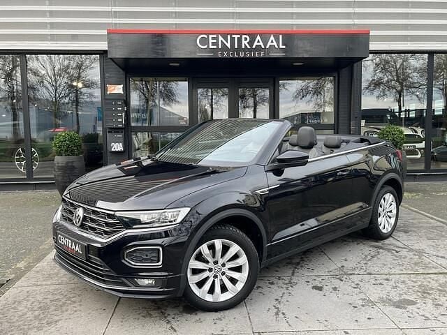 Zwart (metallic) Gebruikt 2020 VW T-Roc Cabriolet Beats Cabriolet | € 24.950 (Eerlijke prijs) - Afbeelding 1/4