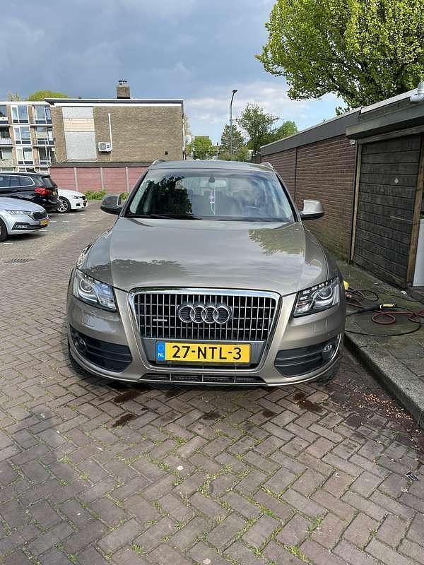 Bruin Gebruikt 2009 Audi Q5 Proline SUV | € 3.500 - Afbeelding 1/4