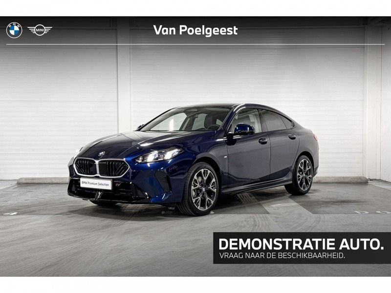 Tansanitblau (donker blauw) Gebruikt 2025 BMW 220 Comfort Edition Coupé | € 54.069 (Duur) - Afbeelding 1/4