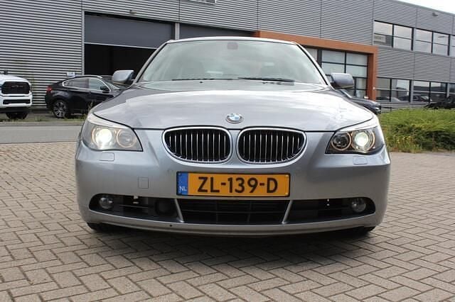 Occasion BMW 545 333 PK (244 kW) 2004 Grijs Sedan