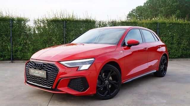 Rood Gebruikt 2020 Audi A3 S-Line Sedan | € 27.750 (Eerlijke prijs) - Afbeelding 1/4