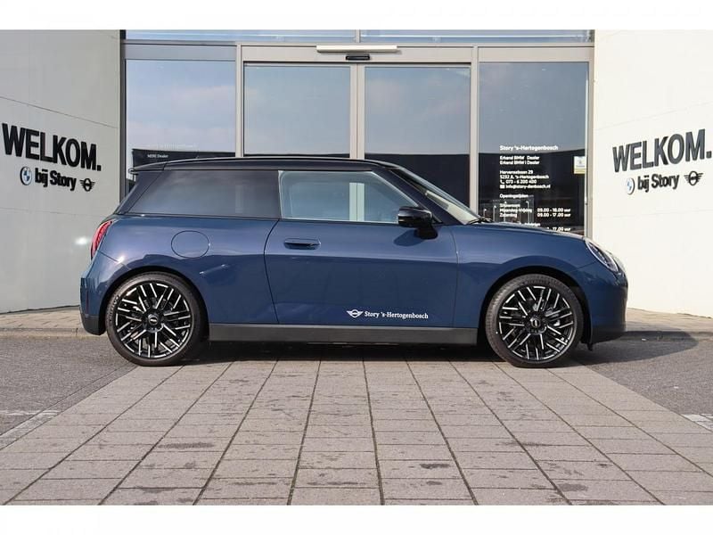 Nieuw Mini Cooper 11 kW (15 PK) 2026 Blauw Hatchback