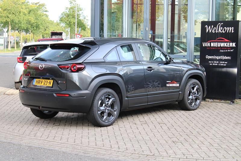 Occasion Mazda MX30 Exclusive-Line 74 PK (54 kW) 2025 Machine grey (grijs metallic) SUV