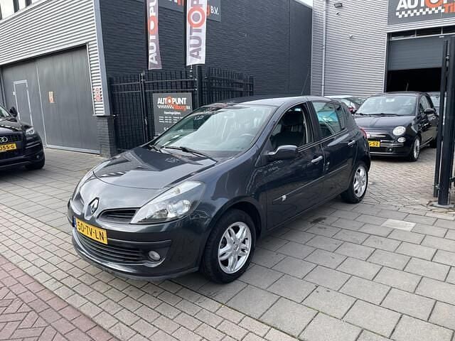 Grijs Gebruikt 2007 Renault Clio II Hatchback | € 1.999 (Goede deal) - Afbeelding 1/4