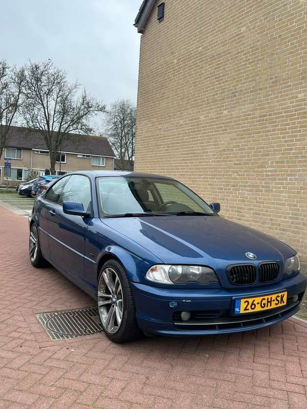 Blauw Gebruikt 2000 BMW 318 Executive Coupé | € 2.500 (Eerlijke prijs) - Afbeelding 1/2