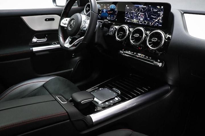 Occasion Mercedes GLA180 AMG line 136 PK (100 kW) 2023 Wit SUV