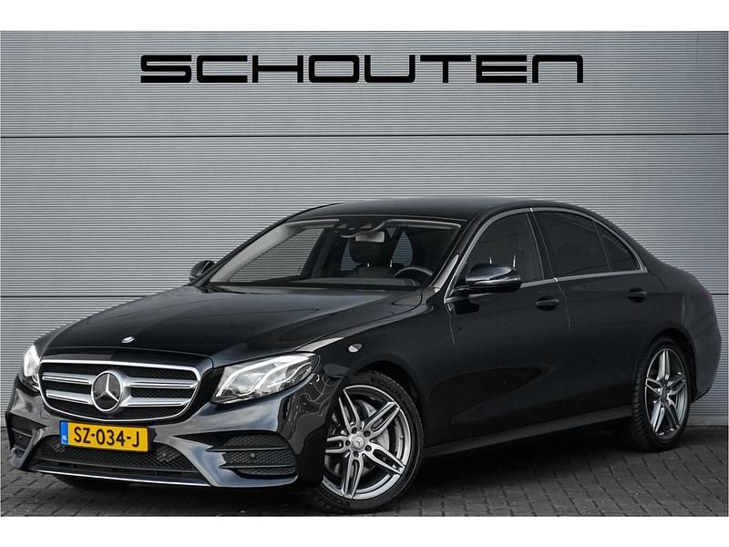 Zwart (metallic) Gebruikt 2016 Mercedes E220 Prestige Sedan | € 24.900 (Eerlijke prijs) - Afbeelding 1/3