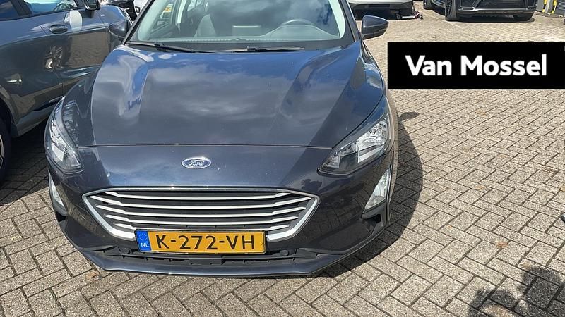 Blauw Gebruikt 2021 Ford Focus Business Edition Hatchback | € 15.995 (Goede deal) - Afbeelding 1/4