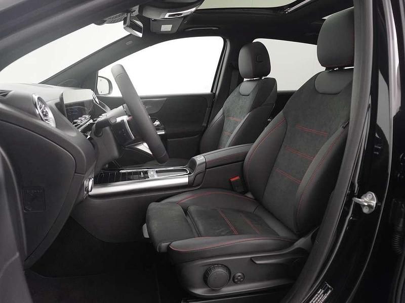 Occasion Mercedes B180 AMG line 136 PK (100 kW) 2024 Zwart MPV
