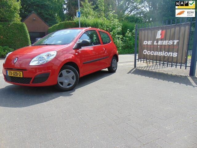 Rood Gebruikt 2009 Renault Twingo Authentique Hatchback | € 1.750 (Eerlijke prijs) - Afbeelding 1/4