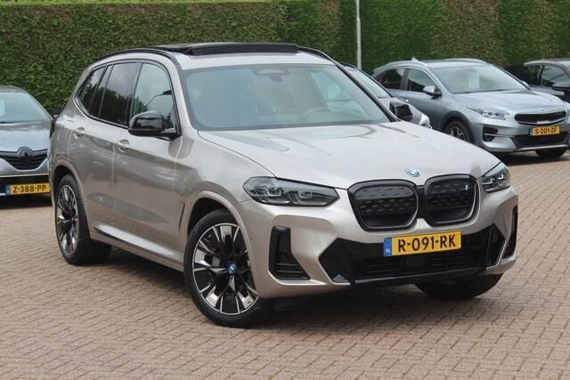 Grijs Gebruikt 2022 BMW iX3 Executive SUV | € 40.999 (Goede deal) - Afbeelding 1/4