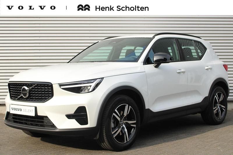 Wit Gebruikt 2025 Volvo XC40 Plus SUV | € 44.950 (Eerlijke prijs) - Afbeelding 1/4