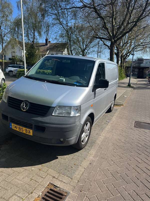Zilver Gebruikt 2005 VW T5 Van | € 4.000 - Afbeelding 1/4