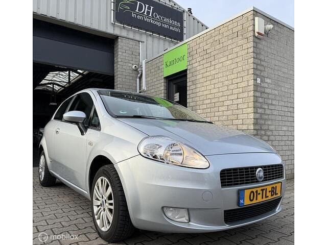 Occasion Fiat Grande Punto 77 PK (56 kW) 2006 Grijs Hatchback