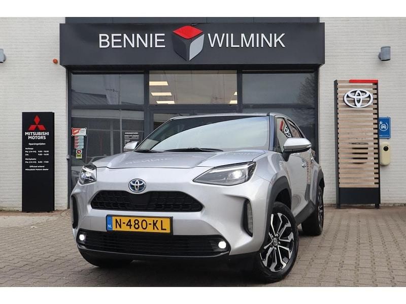 Grijs Gebruikt 2021 Toyota Yaris Cross Edition SUV | € 25.650 (Goede deal) - Afbeelding 1/4