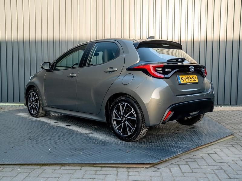 Occasion Toyota Yaris Hybrid Business Edition 116 PK (85 kW) 2021 Groen Hatchback