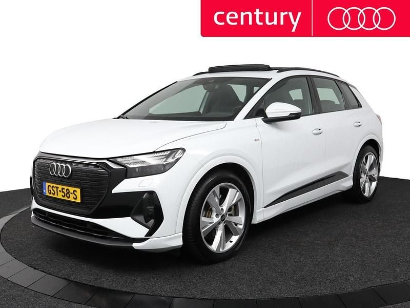 Wit Gebruikt 2024 Audi Q4 e-tron Basis SUV | € 45.995 (Iets duurder) - Afbeelding 1/4