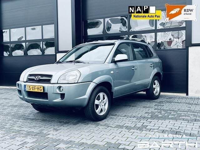 Grijs (metallic) Gebruikt 2005 Hyundai Tucson SUV | € 3.335 (Eerlijke prijs) - Afbeelding 1/4
