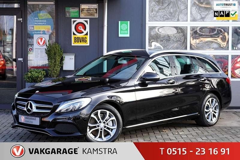 Zwart Occasion 2016 Mercedes C350e Stationwagen | € 17.950 (Eerlijke prijs) - Afbeelding 1/3