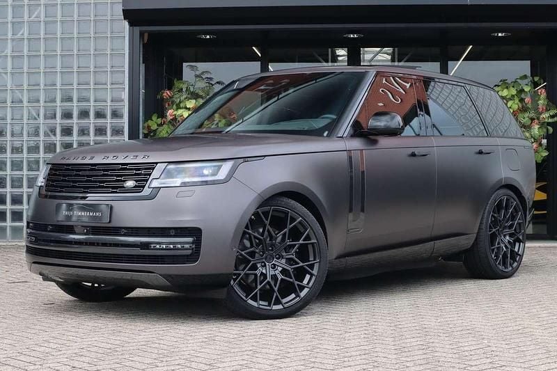 Grijs, metallic lak Gebruikt 2024 Land Rover Range Rover Autobiography SUV | € 182.500 - Afbeelding 1/4
