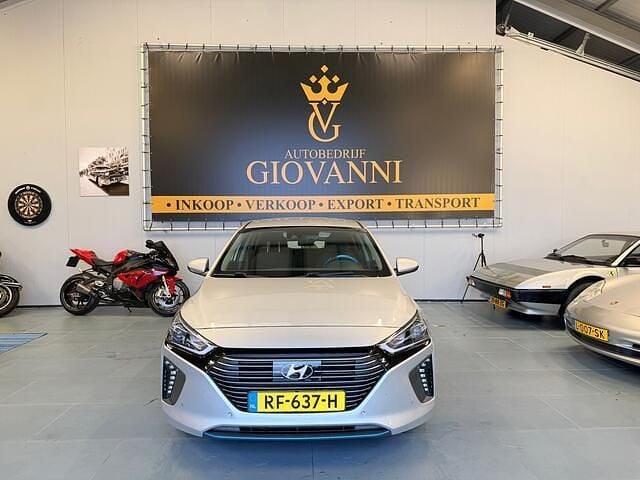 Occasion Hyundai Ioniq Comfort 105 PK (77 kW) 2018 Grijs Hatchback