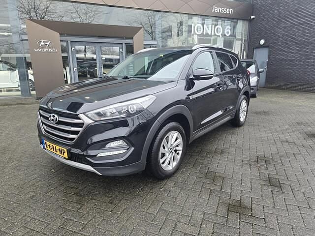 Zwart Gebruikt 2017 Hyundai Tucson Comfort SUV | € 16.750 (Eerlijke prijs) - Afbeelding 1/4