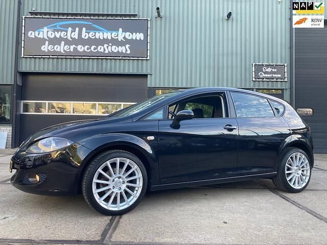 Zwart Gebruikt 2009 Seat Leon Black Edition Hatchback | € 3.995 (Eerlijke prijs) - Afbeelding 1/4