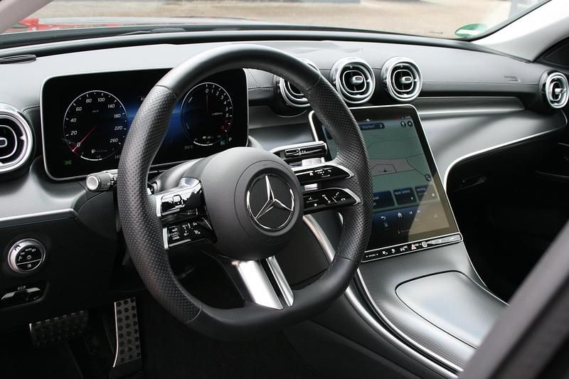 Occasion Mercedes C300 AMG line 313 PK (230 kW) 2023 Stationwagon Stationwagen