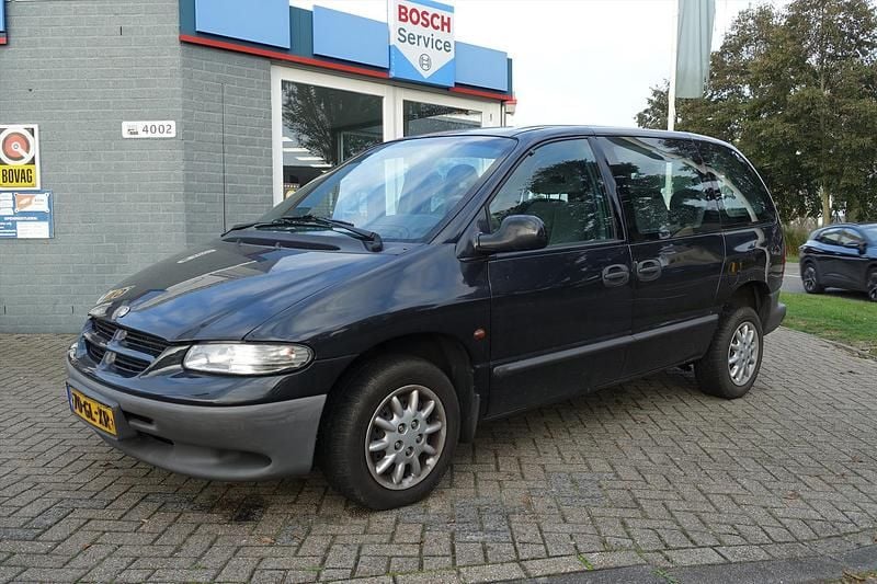 Grijs Gebruikt 2001 Chrysler Voyager MPV | € 1.450 - Afbeelding 1/4