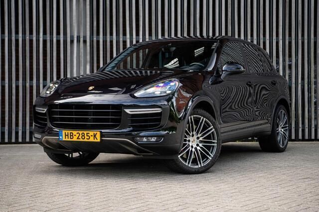 Zwart, metallic lak Gebruikt 2014 Porsche Cayenne Turbo SUV | € 44.950 - Afbeelding 1/4