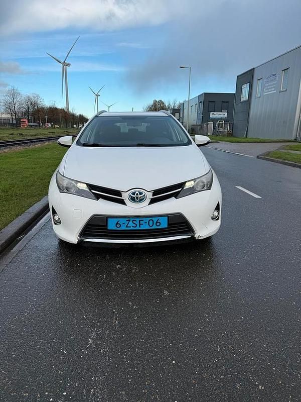 Gebruikt 2015 Toyota Auris Stationwagen | € 6.500 (Eerlijke prijs) - Afbeelding 1/4