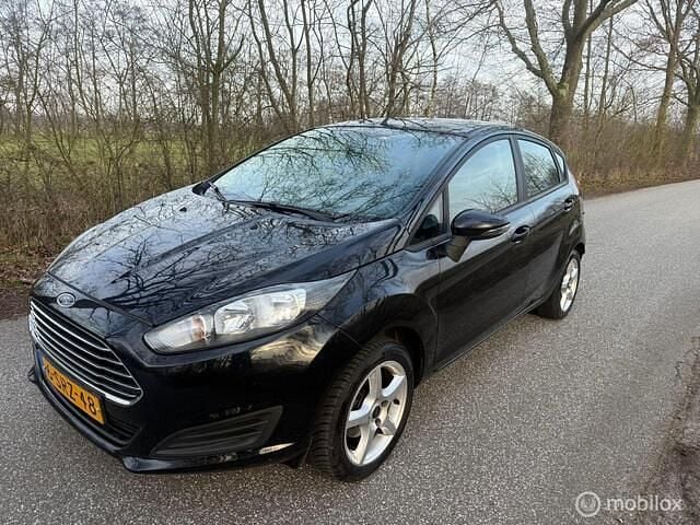 Zwart Occasion 2013 Ford Fiesta Style Hatchback | € 2.449 (Eerlijke prijs) - Afbeelding 1/4