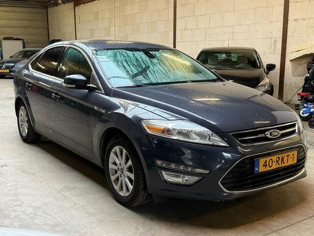 Grijs Gebruikt 2011 Ford Mondeo Titanium Hatchback | € 1.850 - Afbeelding 1/4