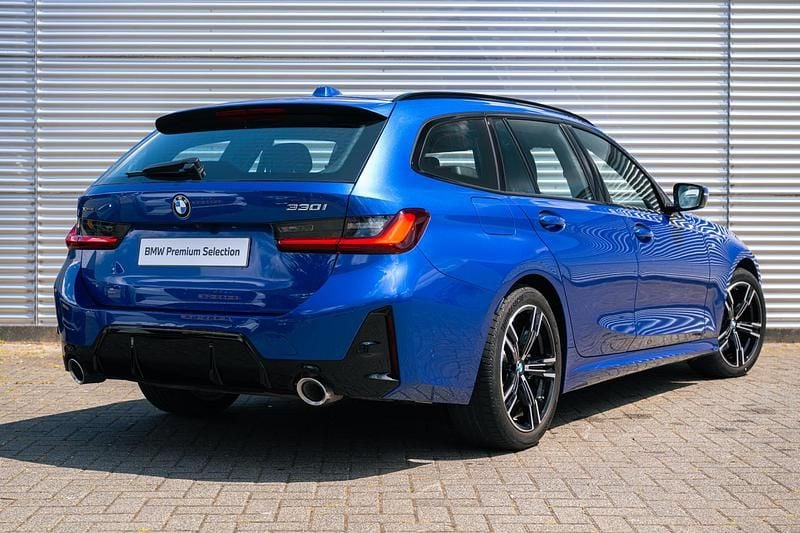 Occasion BMW 330 M Sport 245 PK (180 kW) 2024 Blauw Stationwagen