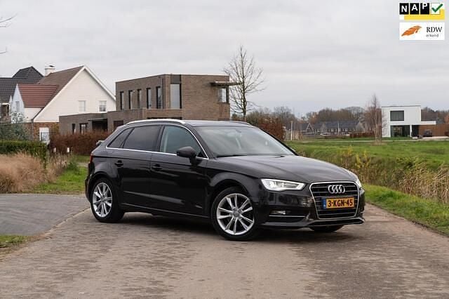 Bruin Gebruikt 2013 Audi A3 Sportback Hatchback | € 13.750 (Eerlijke prijs) - Afbeelding 1/4