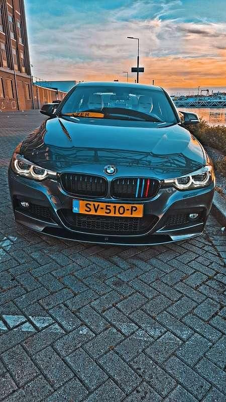 Gebruikt 2018 BMW 318 M Sport Sedan | € 18.000 (Eerlijke prijs) - Afbeelding 1/4