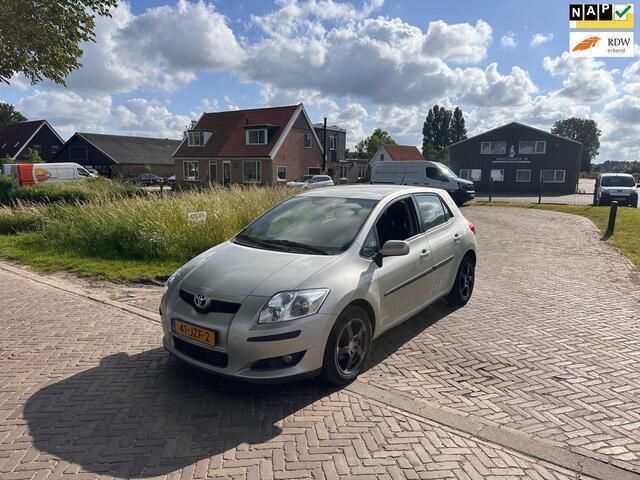 Grijs Gebruikt 2009 Toyota Auris Hatchback | € 3.250 (Goede deal) - Afbeelding 1/4