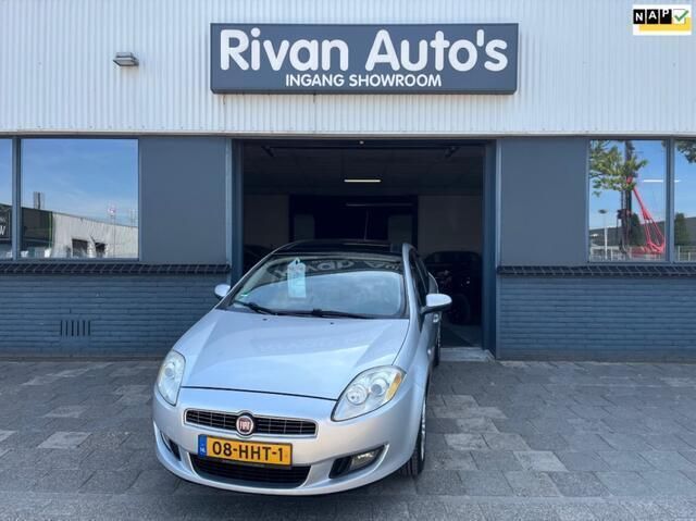 Grijs Gebruikt 2008 Fiat Bravo Hatchback | € 2.950 (Eerlijke prijs) - Afbeelding 1/4