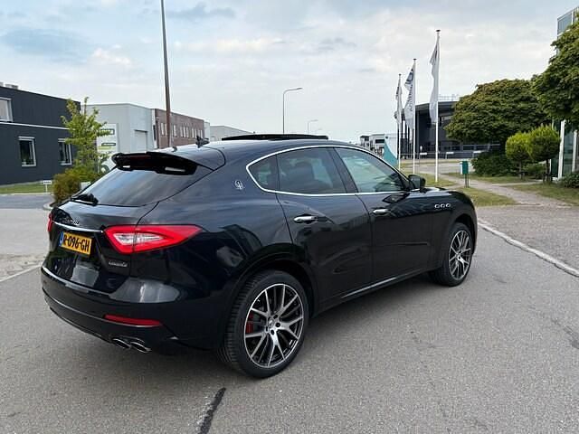 Occasion Maserati Levante GranLusso 2017 Zwart (metallic) SUV
