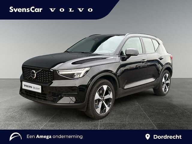 Zwart Occasion 2025 Volvo XC40 Plus SUV | € 42.950 (Eerlijke prijs) - Afbeelding 1/4