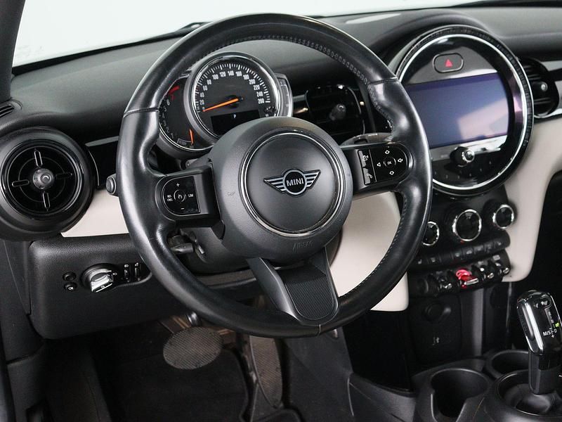 Occasion Mini Cooper Cabriolet Business 136 PK (100 kW) 2022 Zwart Cabriolet