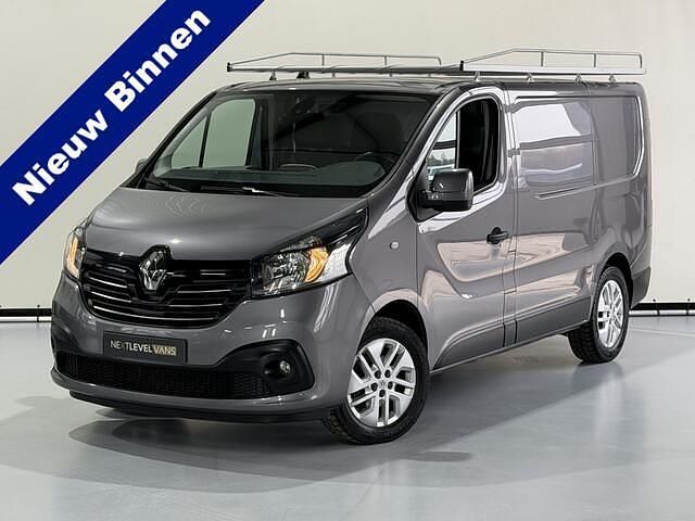 Grijs Gebruikt 2018 Renault Trafic Komfort MPV | € 11.950 (Super prijs) - Afbeelding 1/4